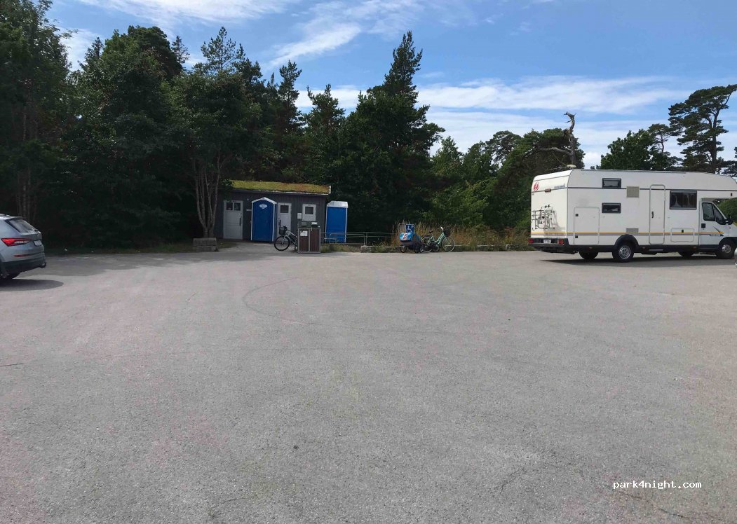 (622 61)  - 4D Högklint Rövar Liljas väg — foto