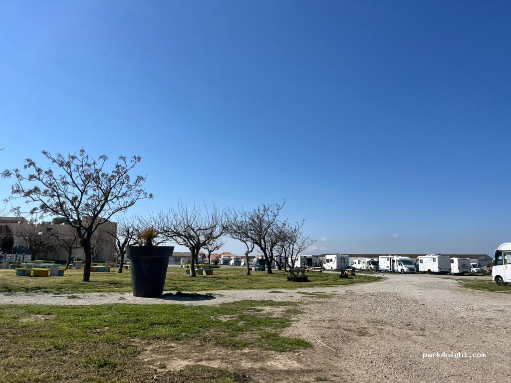 Aire de camping-car de Port Barcarès — foto 2