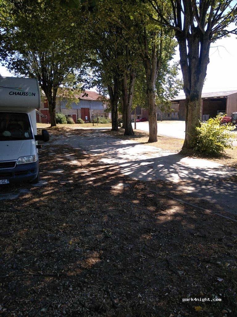 (08240) Briquenay - 3 Route de Boult — foto 2