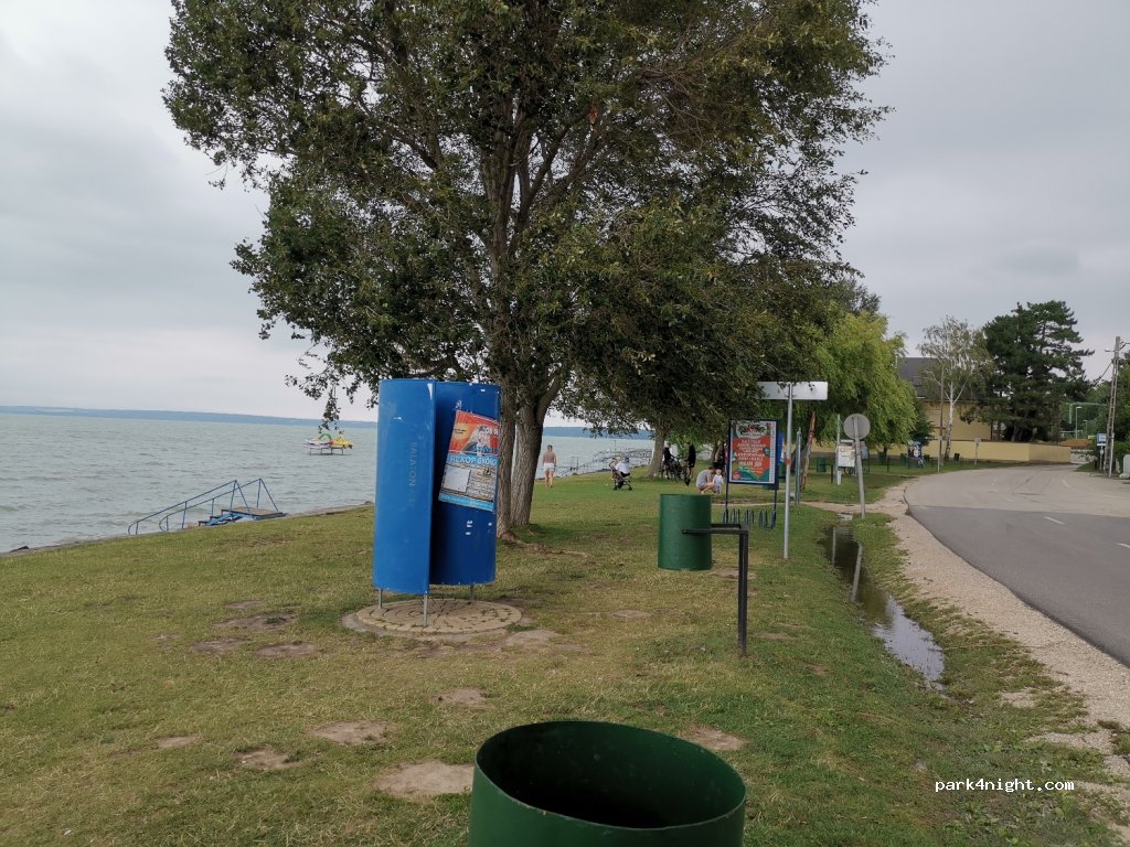 (8600) Siófok - 52 Baross Gábor utca — foto 2