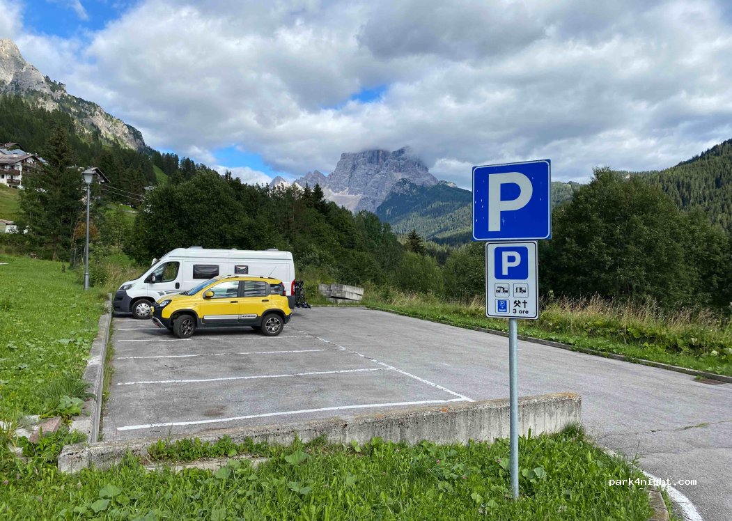 (32020) Selva di Cadore - 11 Piazza San Lorenzo — foto
