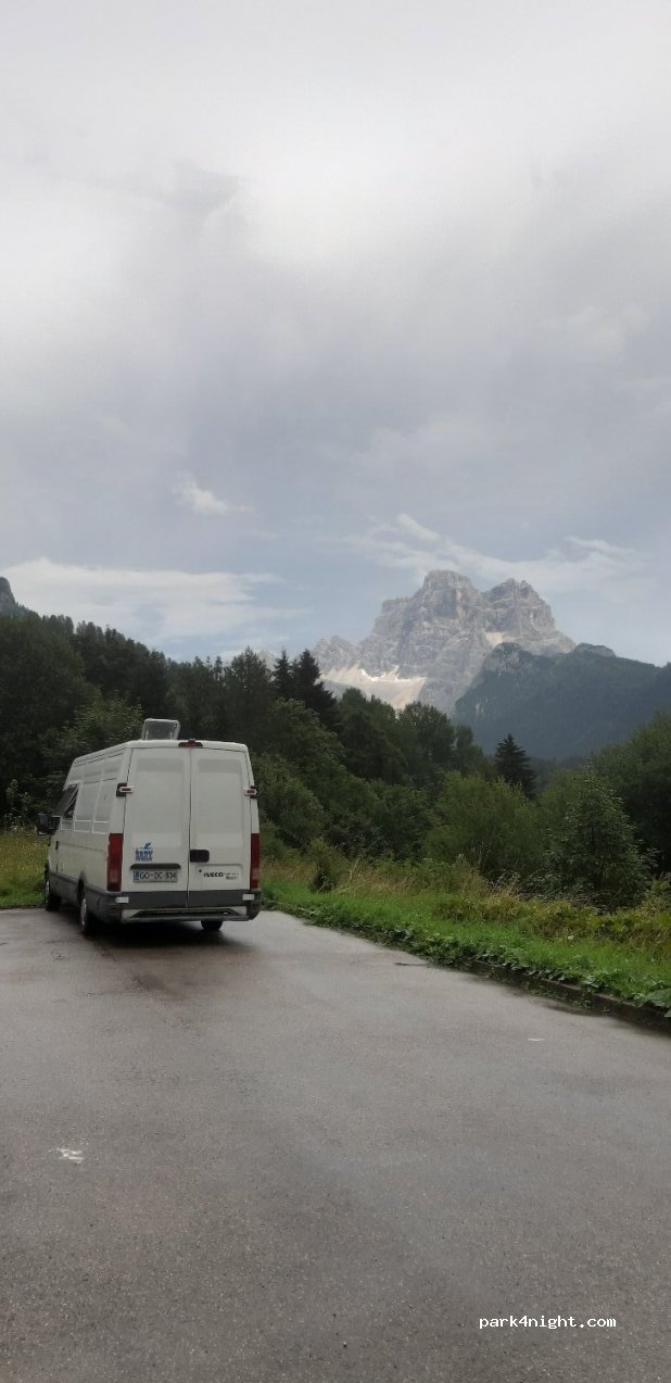 (32020) Selva di Cadore - 11 Piazza San Lorenzo — foto 2