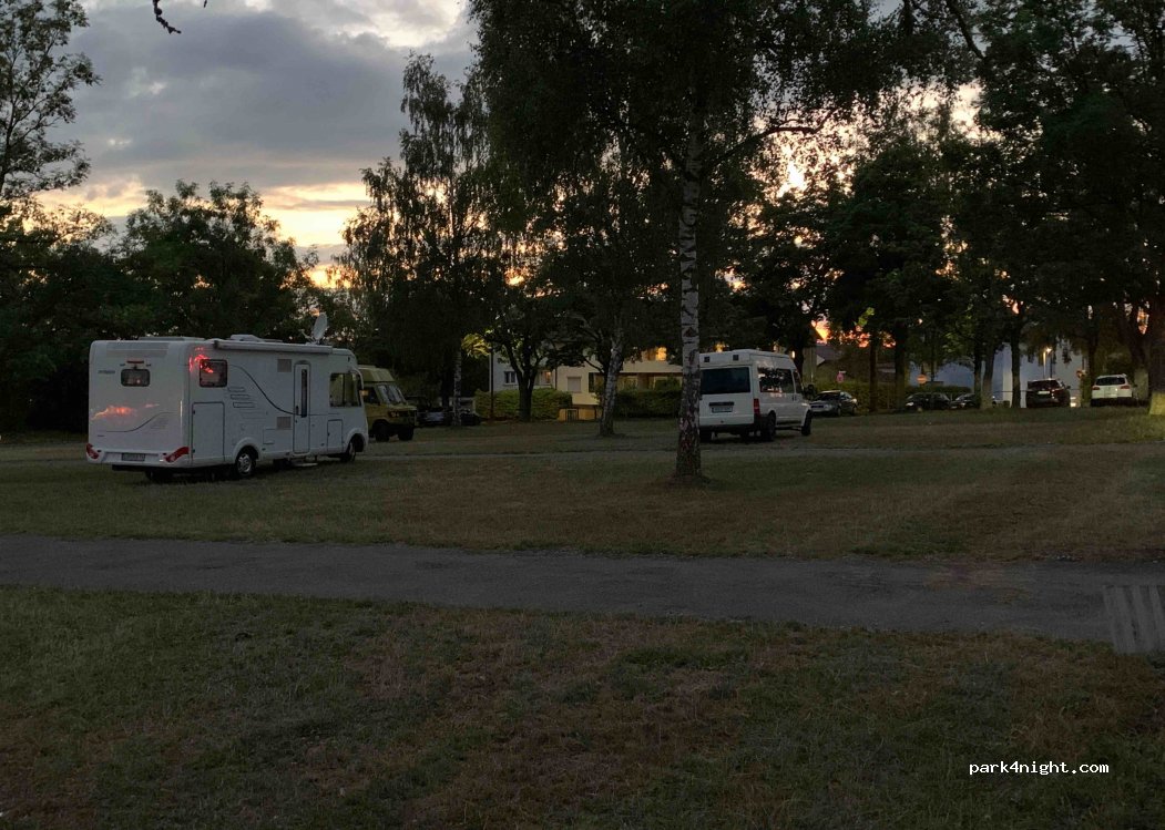 Temporärer Wohnmobilstellplatz — foto 2
