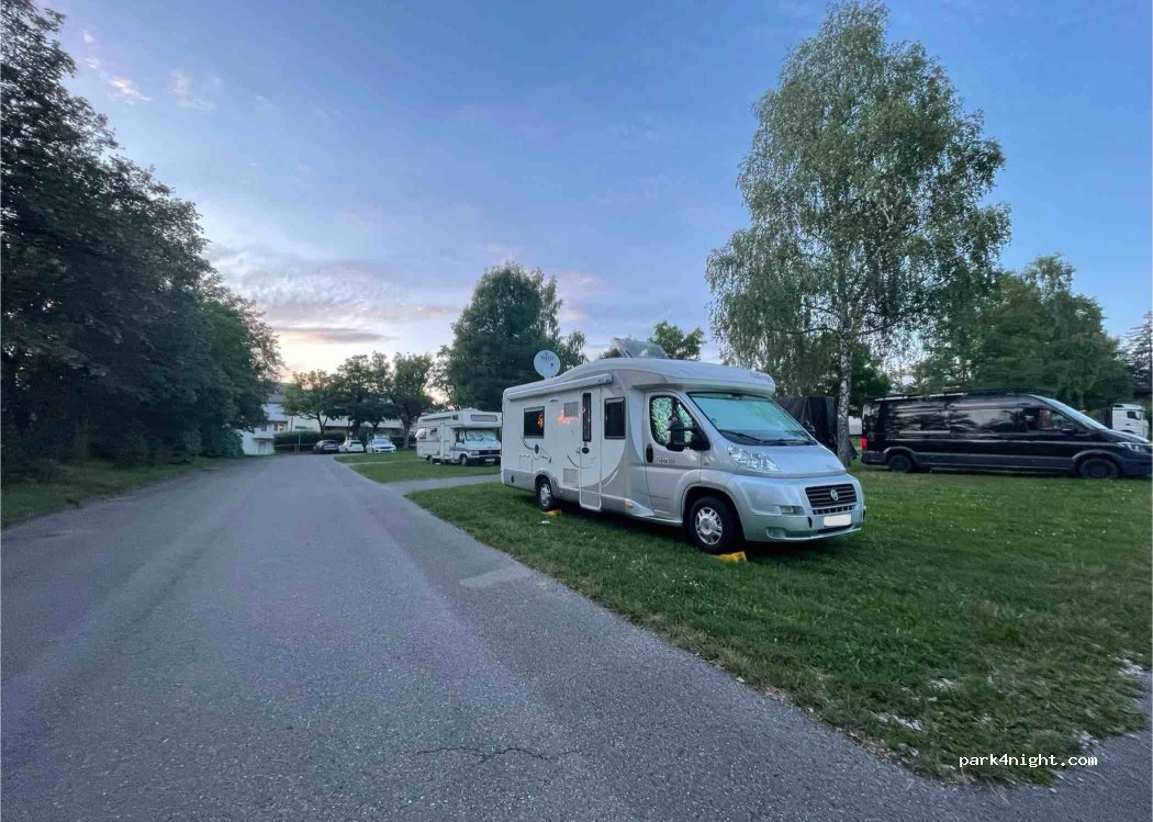 Temporärer Wohnmobilstellplatz — foto 4