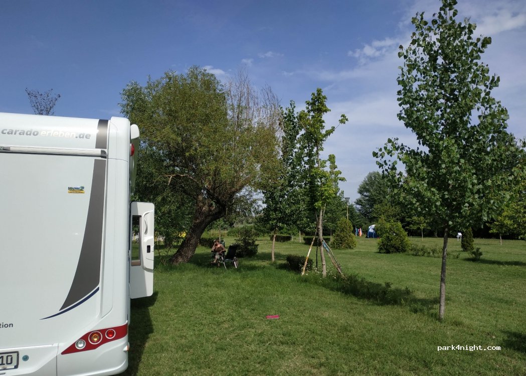 Camping Tópart Győr — foto