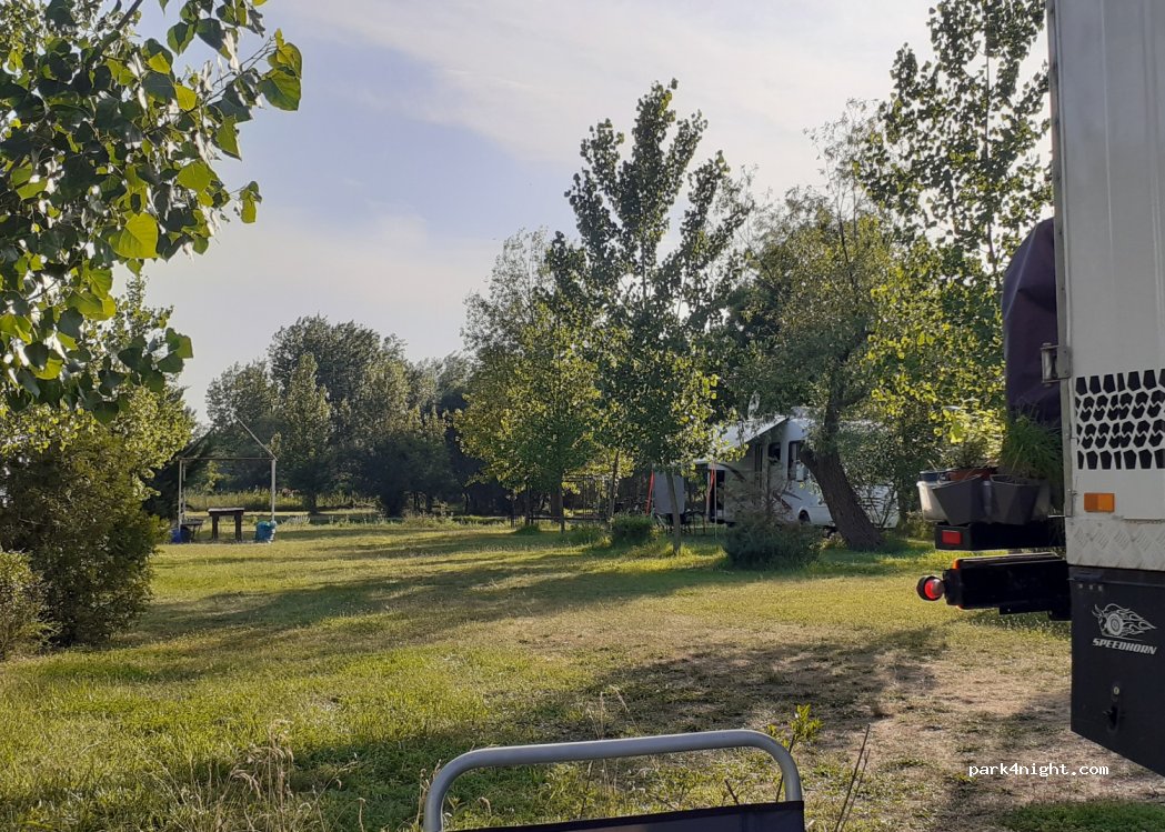 Camping Tópart Győr — foto 2