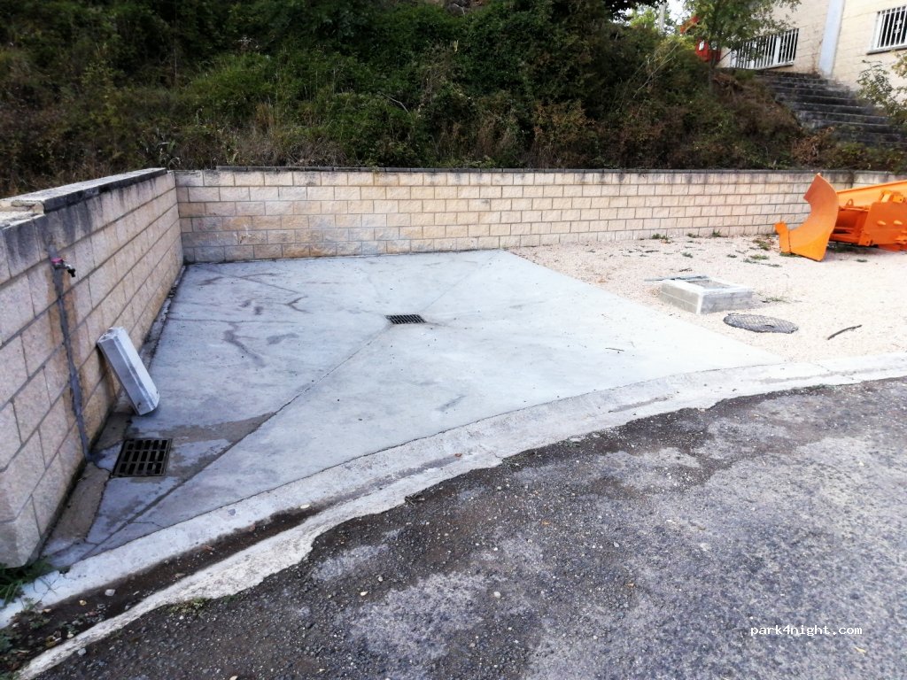 Parking de Caravanas de Villanueva de Valdegovía — foto 2