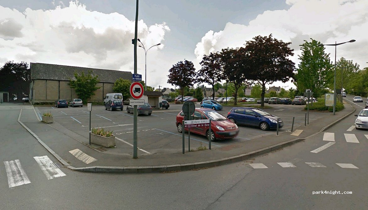 (35220) Châteaubourg - 1 Verdun Square — foto