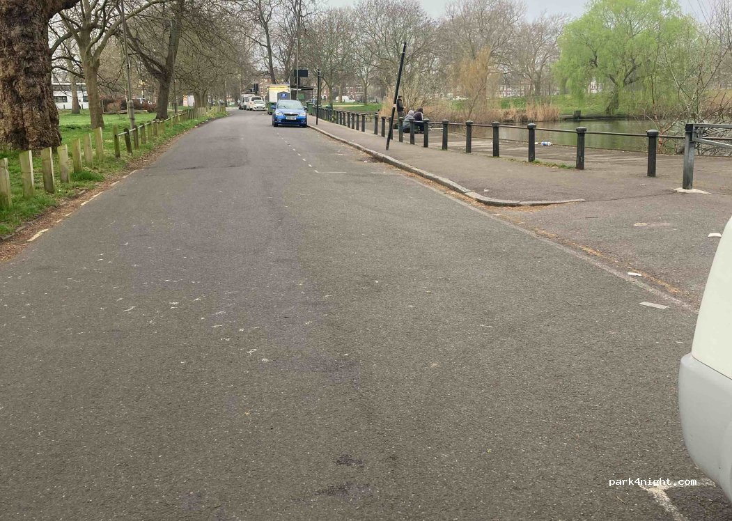 (SW4) London - Windmill Drive — foto