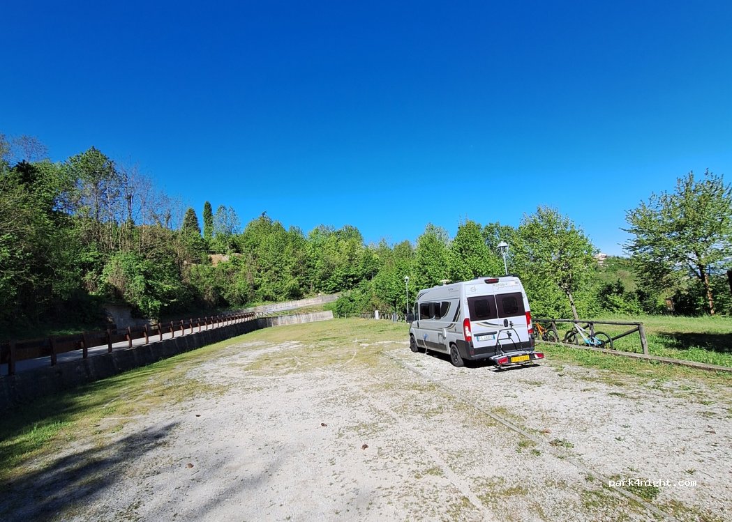 Area Sosta Montelupo Albese — foto 3