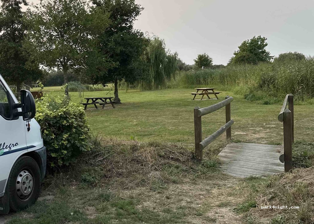 (50550) Saint-Vaast-la-Hougue - Route de la Bijude — foto 2