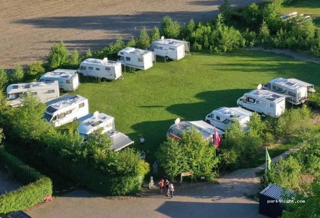 Emplacement du camping-car De Haar — foto