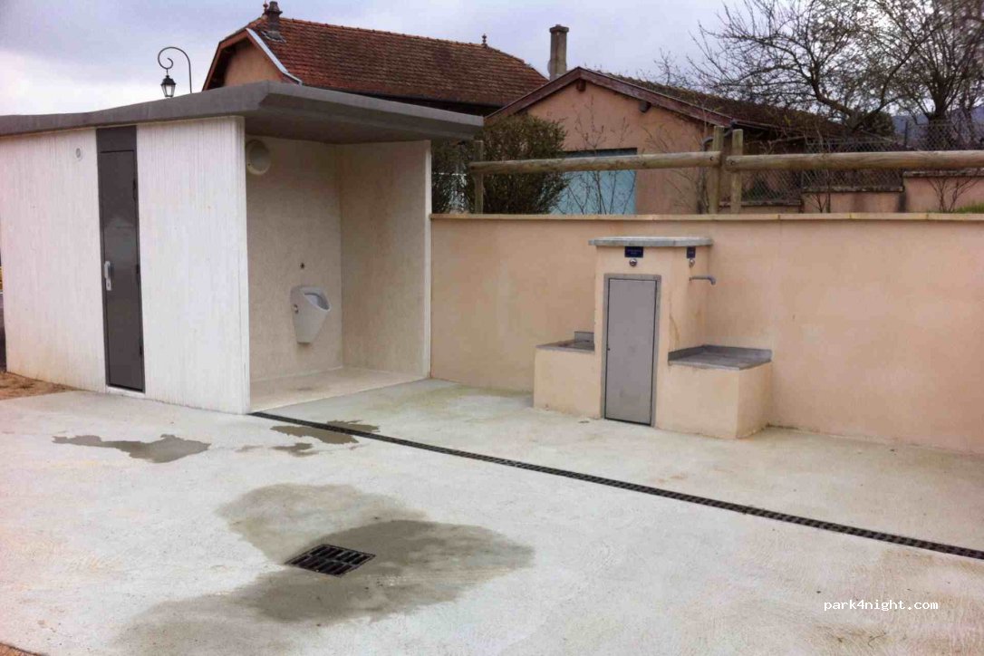 (69430) Quincié-en-Beaujolais - Bourg Street — foto