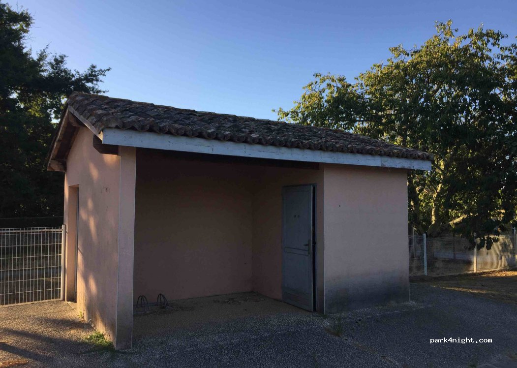(33350) Sainte-Radegonde - 20 Le Bourg — foto 2