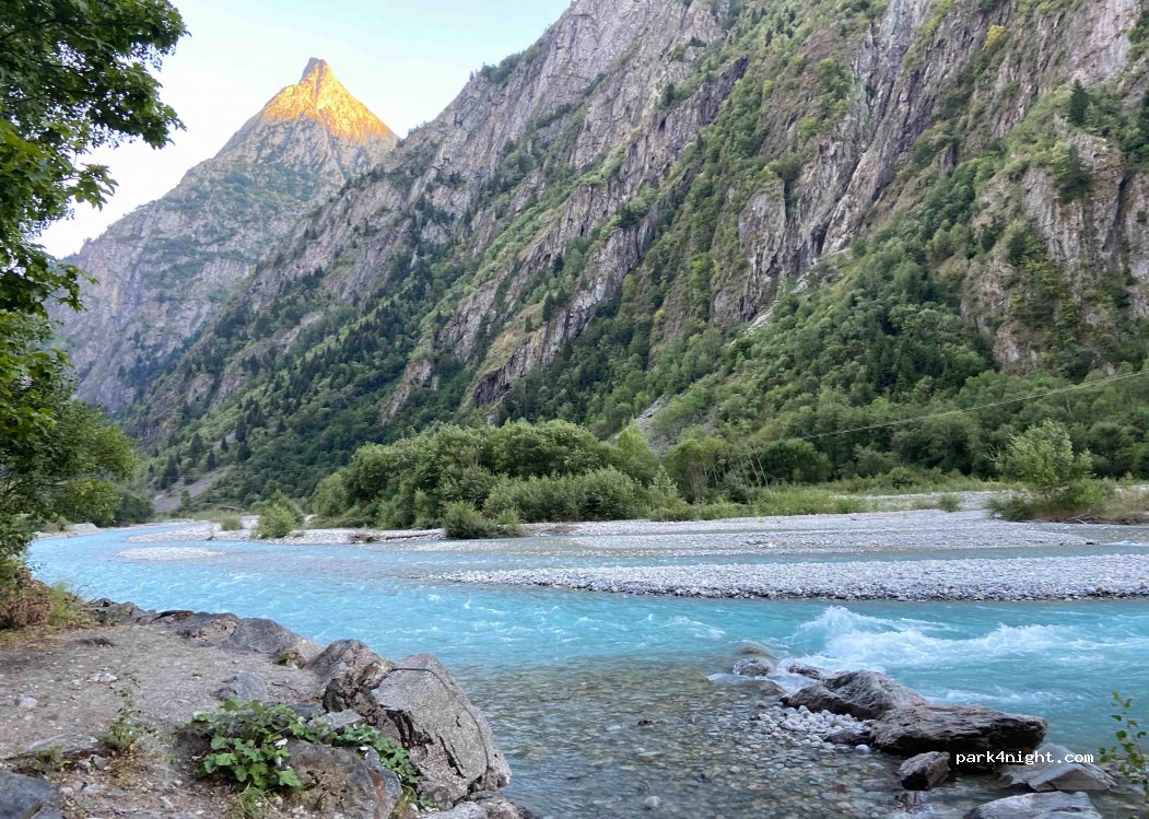 (38520) Saint-Christophe-en-Oisans - D530 — foto