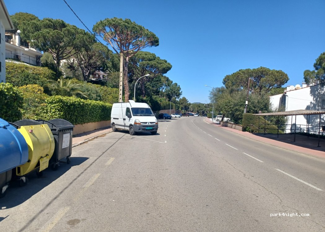 (17210) Palafrugell - 42 Avinguda de Baldomer Gili i Roig — foto 3
