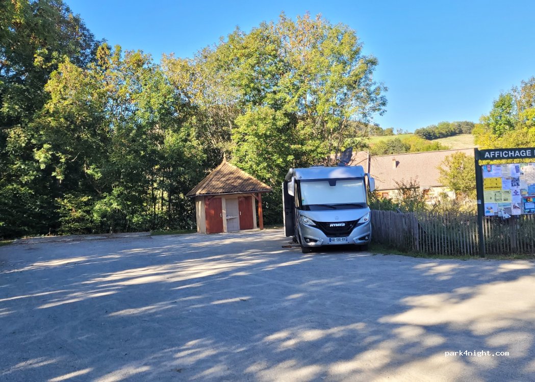 (38710) Saint-Sébastien - Le Village — foto 3