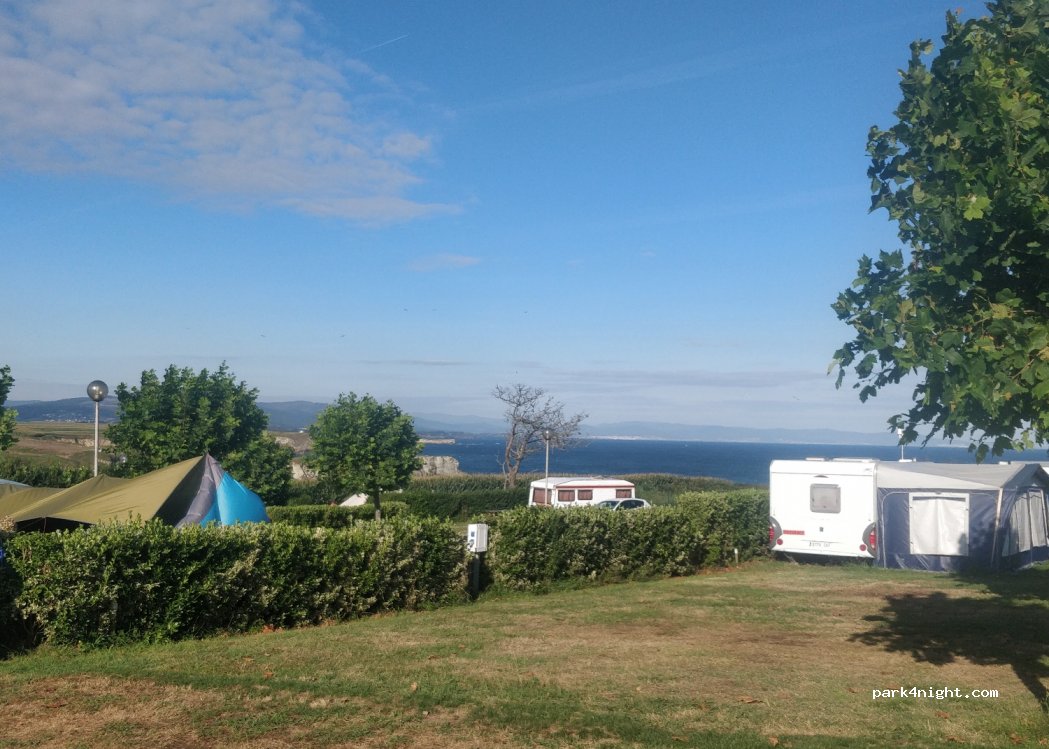 Camping Playa De Tapia — foto 2