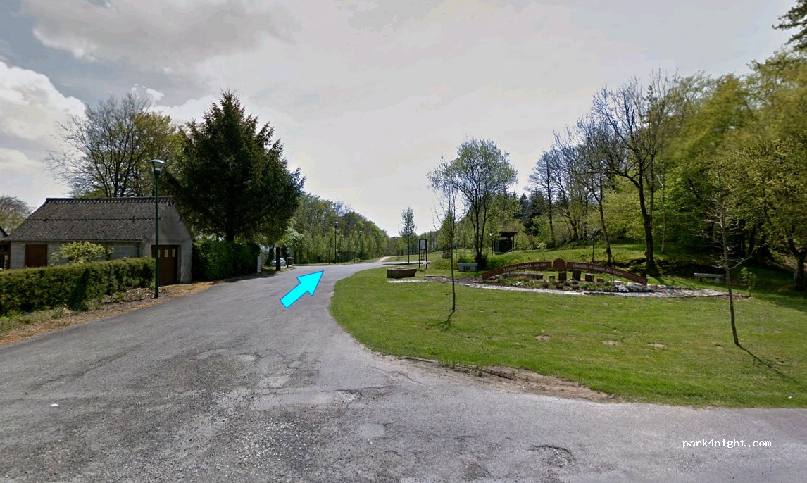 (50140) Mortain - 15-24 La Croix Crespin — foto