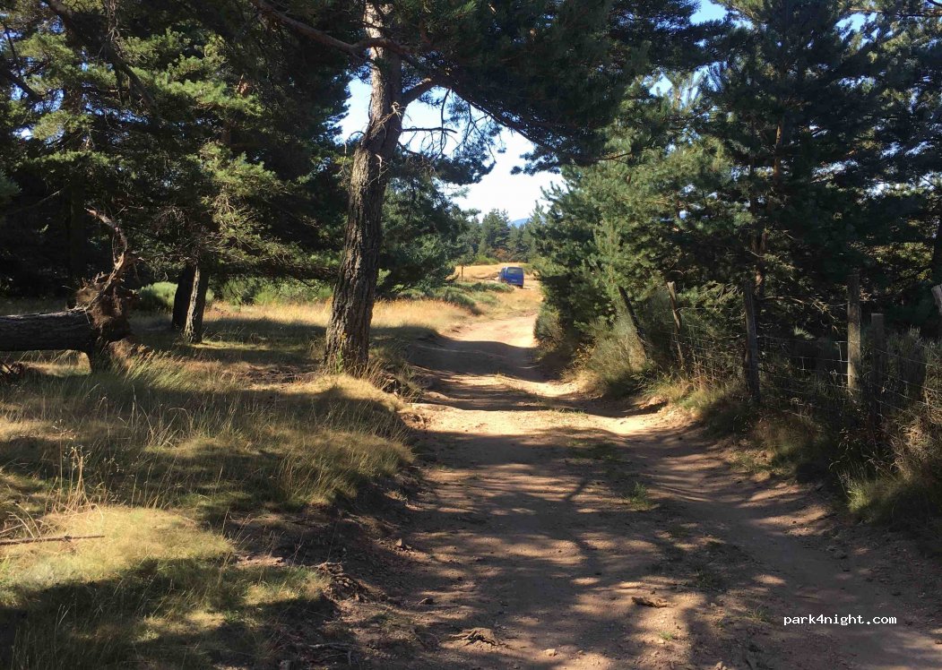 (07140) Montselgues - Unnamed Road — foto