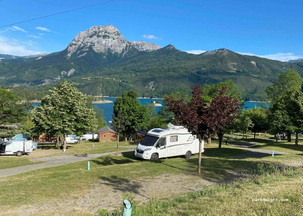 CAMPING MUNICIPAL LA BAIE SAINT MICHEL — foto