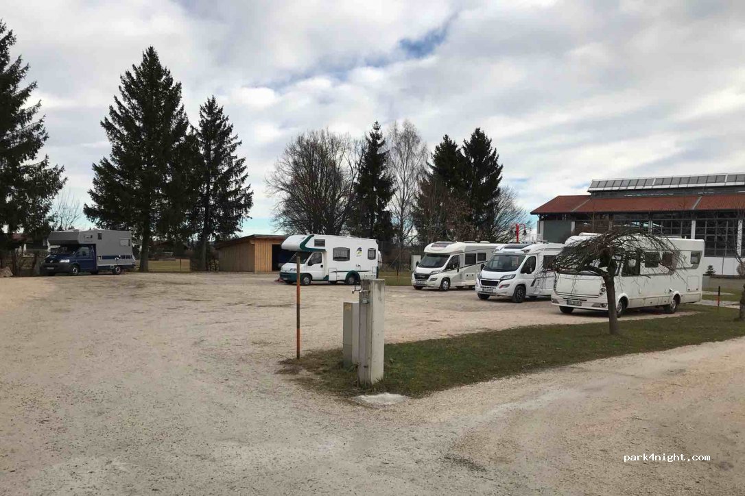 Wohnmobilpark Am Tenniszentrum Bernau am Chiemsee — foto