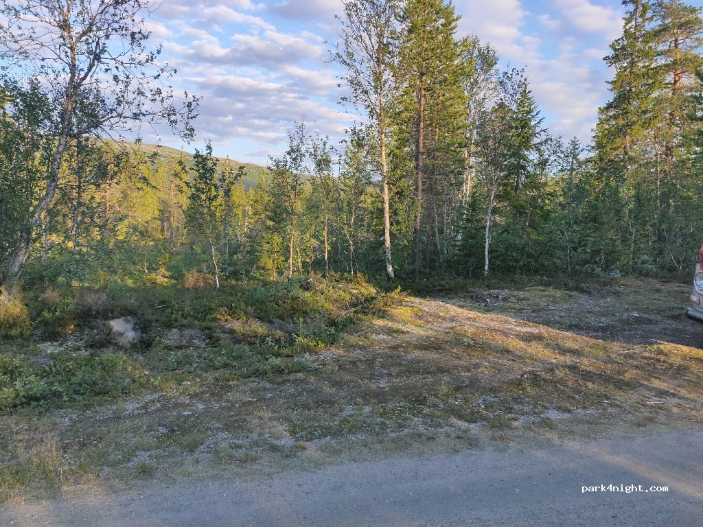(7890)  - Unnamed Road — foto