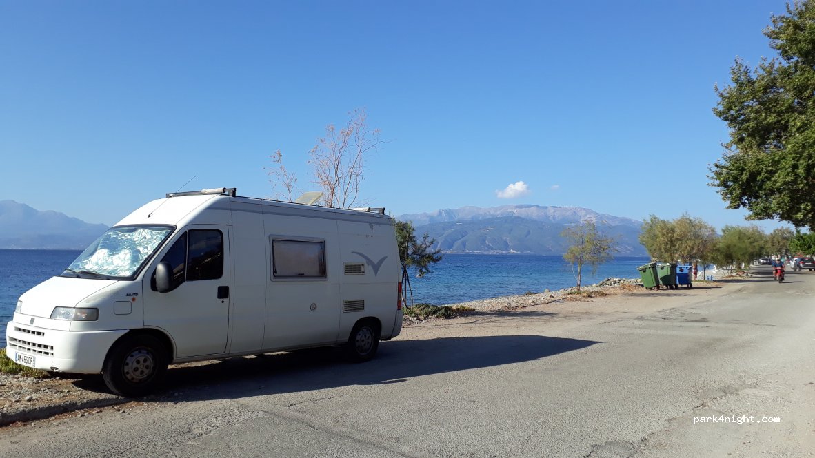 (330 56) Marathias - Eparchiki Odos Paralia Marathias — foto 2