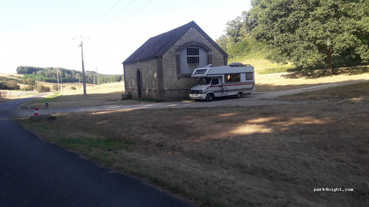 (89500) Les Bordes - D27 — foto