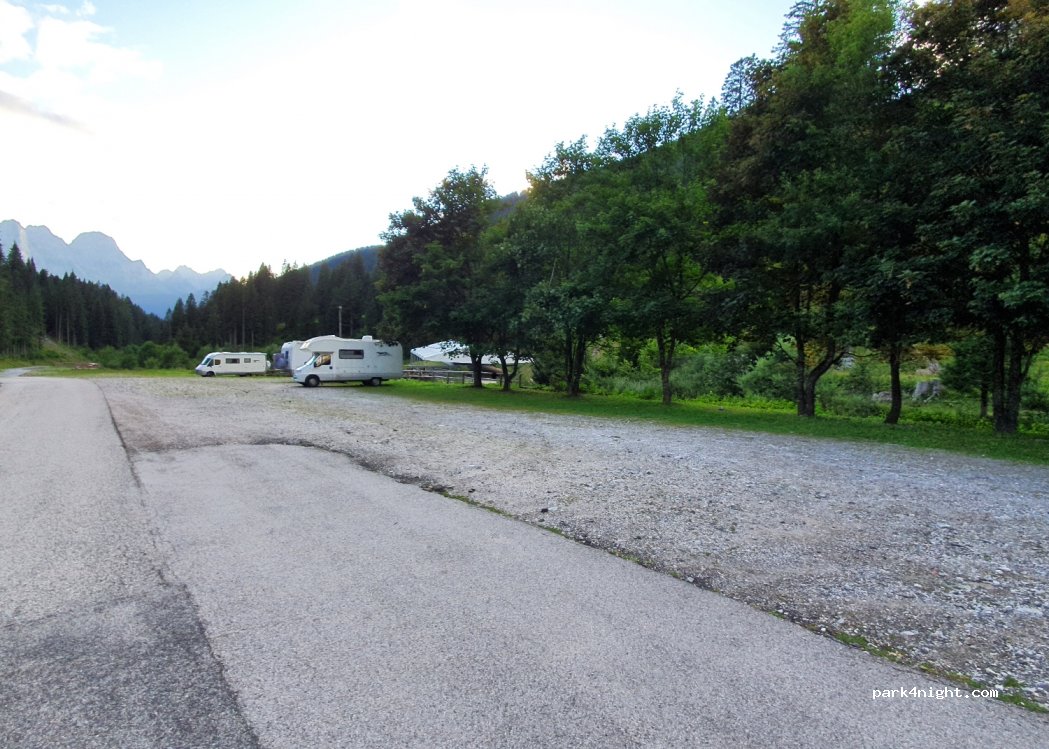 (33020) Forni Avoltri - Via della Segheria — foto