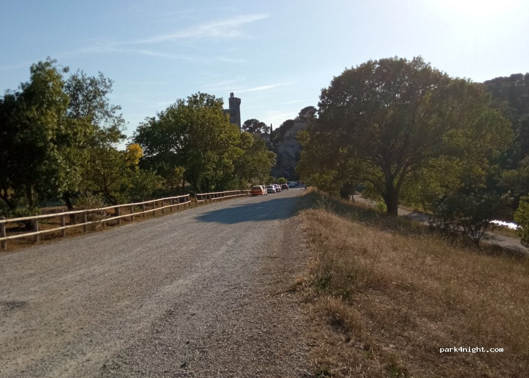 (30400) Villeneuve-lès-Avignon - 19 Avenue Gabriel Péri — foto