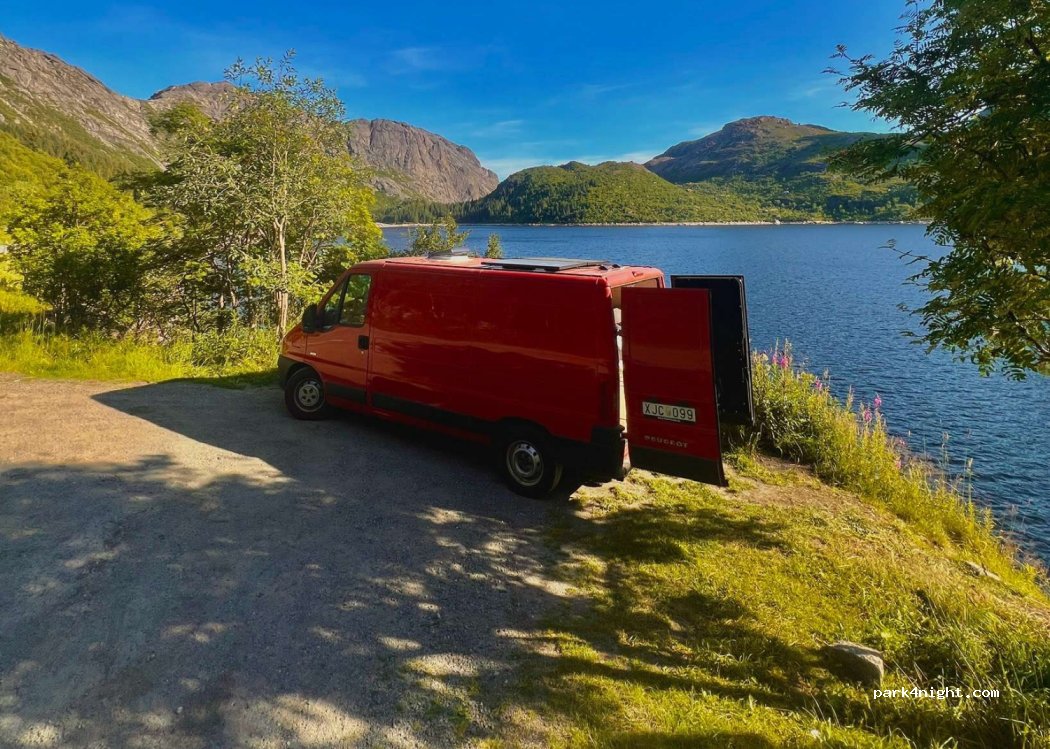 (8380) Ramberg - 21-13 Sekundær Fylkesveg 807 — foto 3