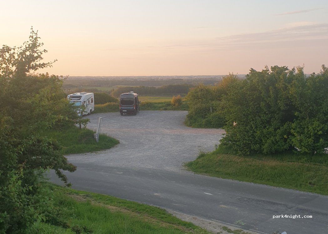 (62610) Tournehem-sur-la-Hem - Mont Saint-Louis Street — foto 3