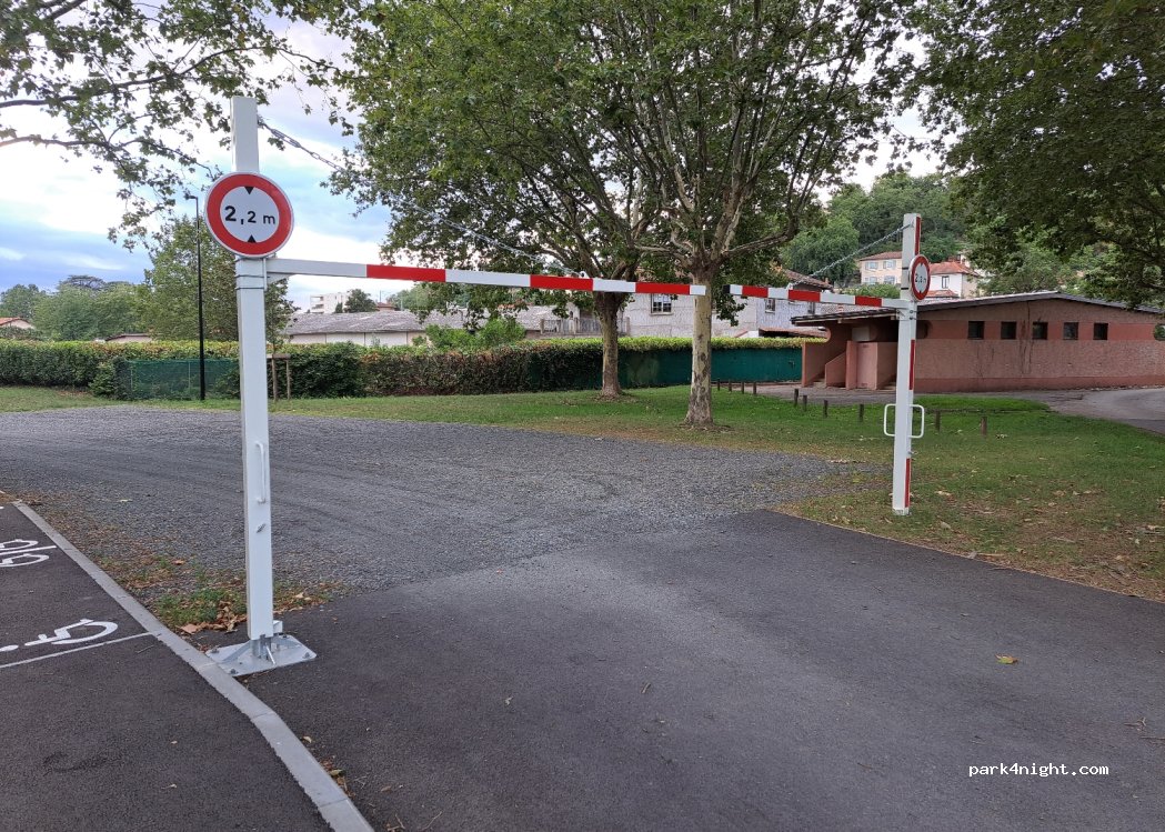 (01600) Trévoux - 6 Allée du Roquet — foto