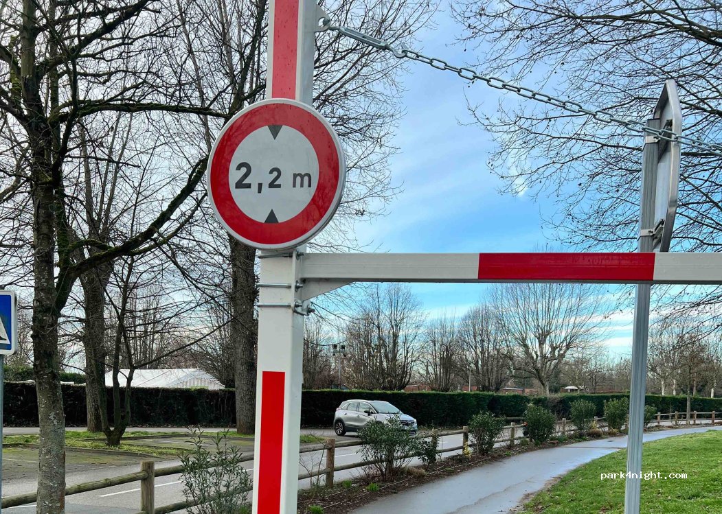 (01600) Trévoux - 6 Allée du Roquet — foto 2