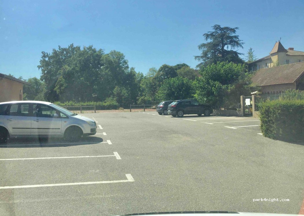 (71340) Melay - 8 Le Bourg — foto
