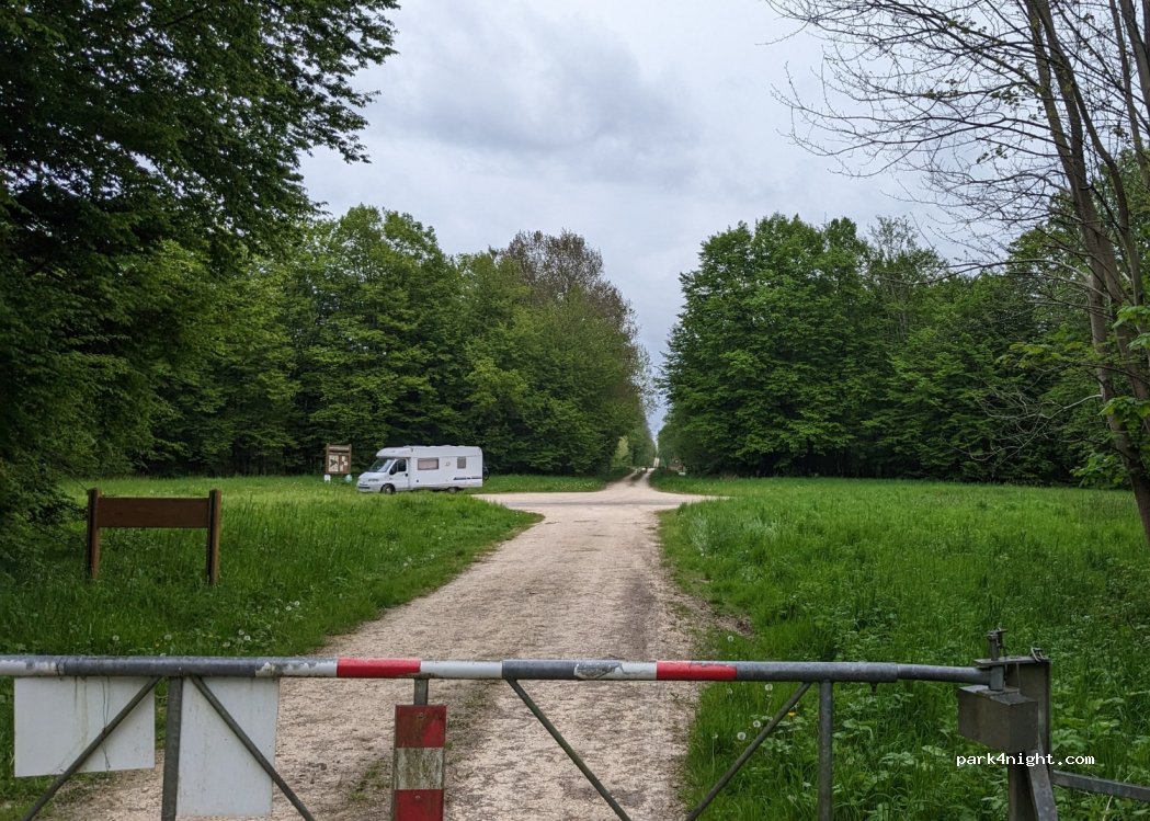 (51210) Le Gault-Soigny - 14 Rue de la Liberté — foto 2