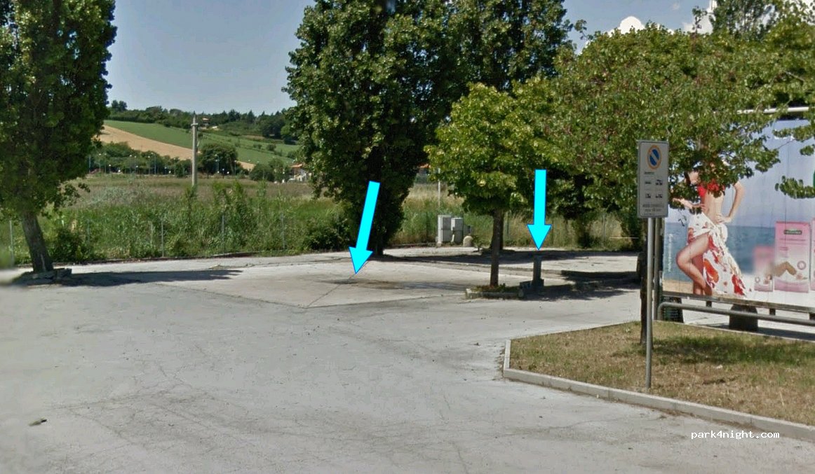 Area Sosta Camper Comunale Senigallia — foto
