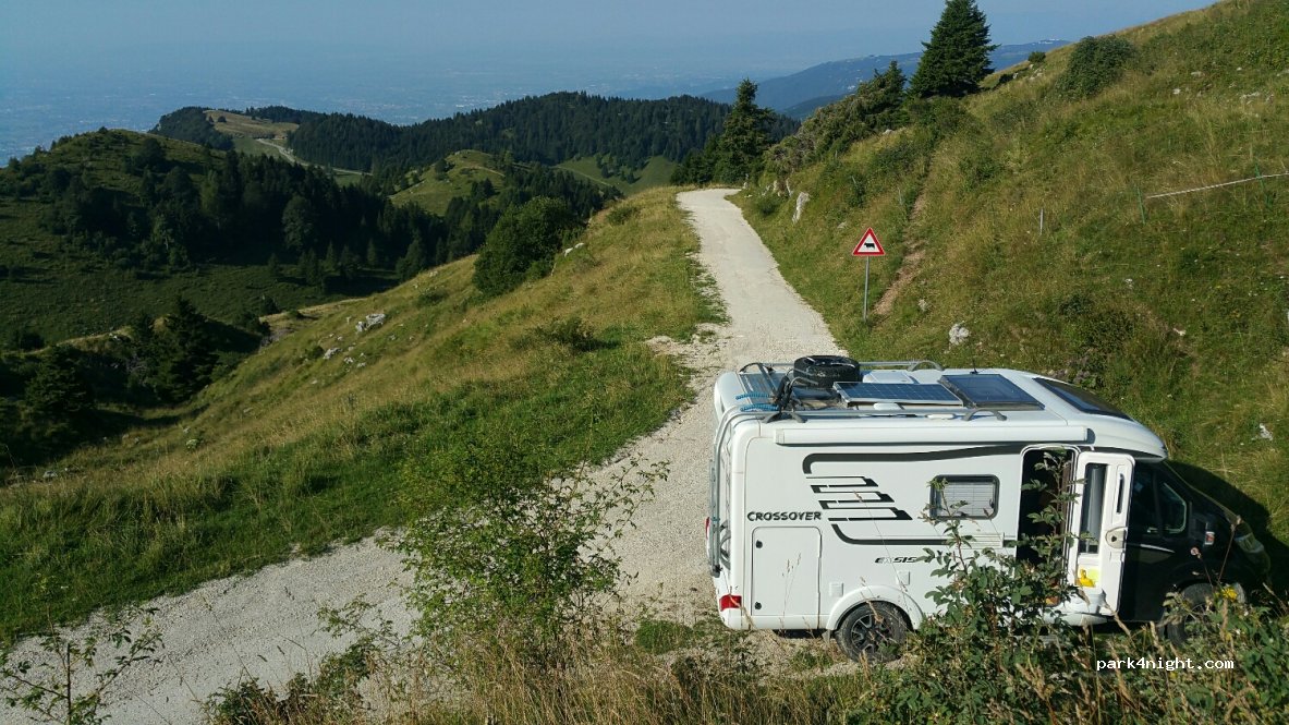 (31030) Borso del Grappa - Strada Provinciale 140 — foto