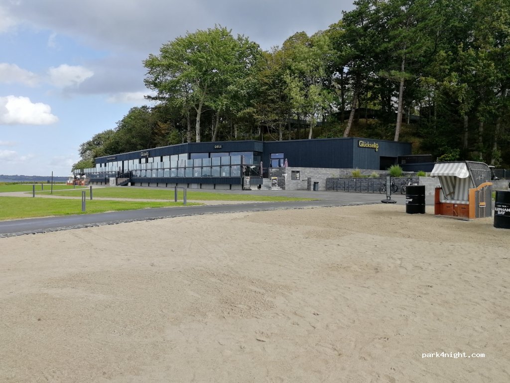 (24960) Glücksburg (Ostsee) - 54A Schwennaustraße — foto 2