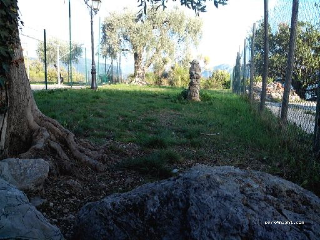 (06390) Châteauneuf-Villevieille - Barbets Square — foto 2