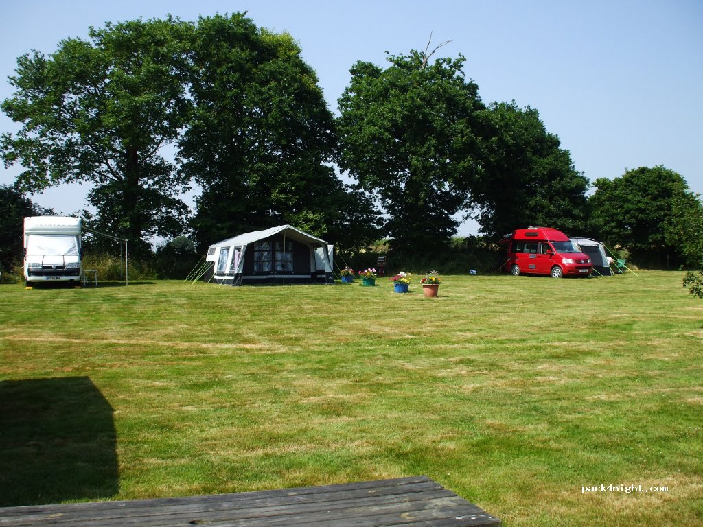 Pinàbre Camping & Caravan Site — foto