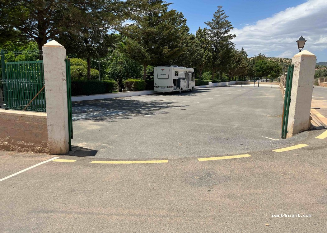 Área de autocaravanas de Abla-Montagón — foto 2