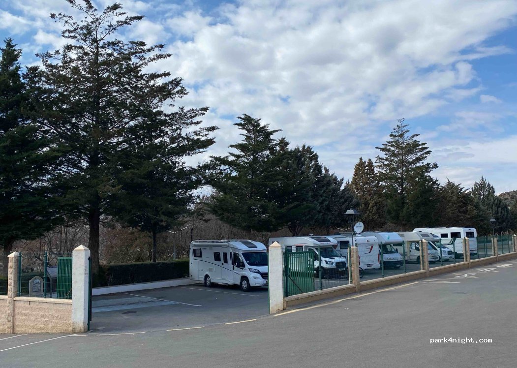 Área de autocaravanas de Abla-Montagón — foto 3