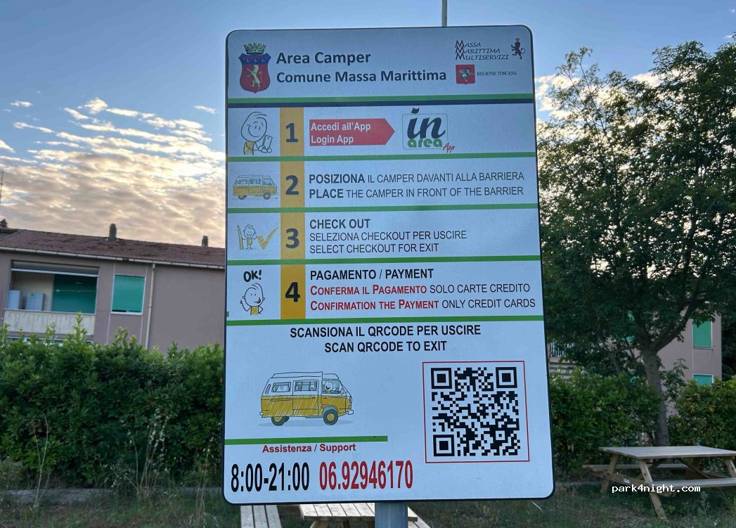 Area camper Massa Marittima — foto