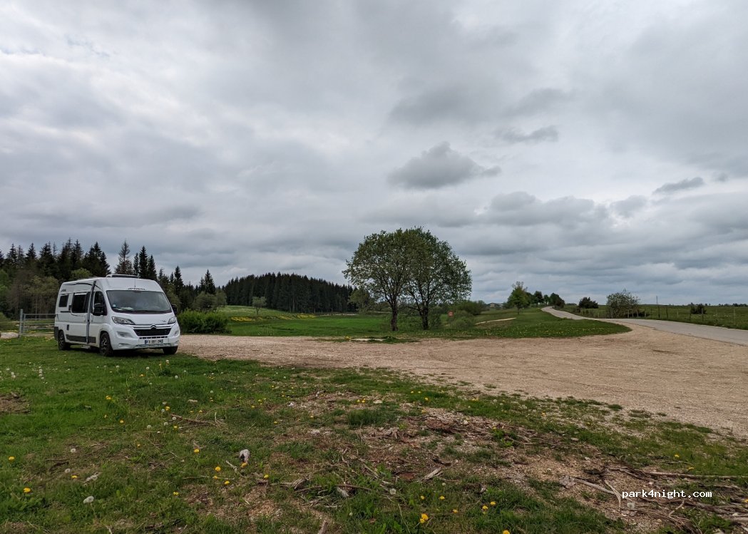 (25560) Frasne - Unnamed Road — foto