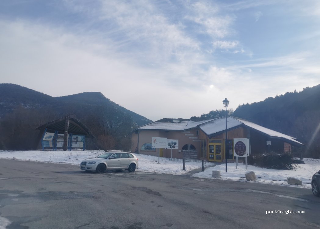 (05140) Saint-Julien-en-Beauchêne - Chante Duc — foto