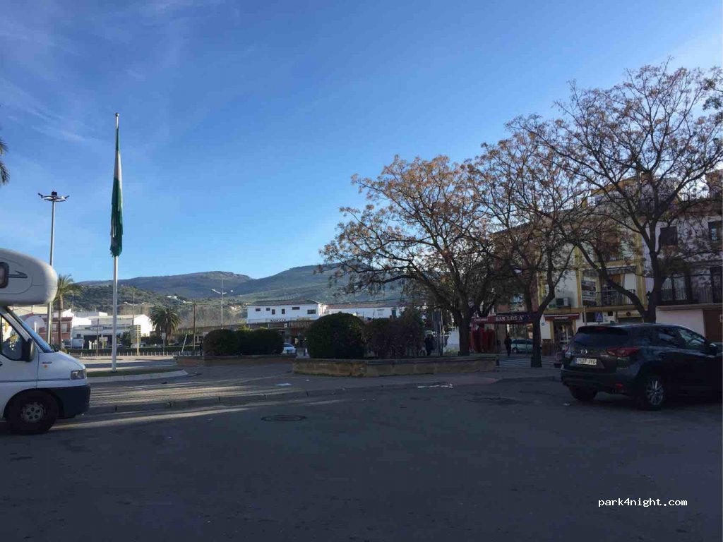 (14940) Cabra - 5 Calle Belén — foto