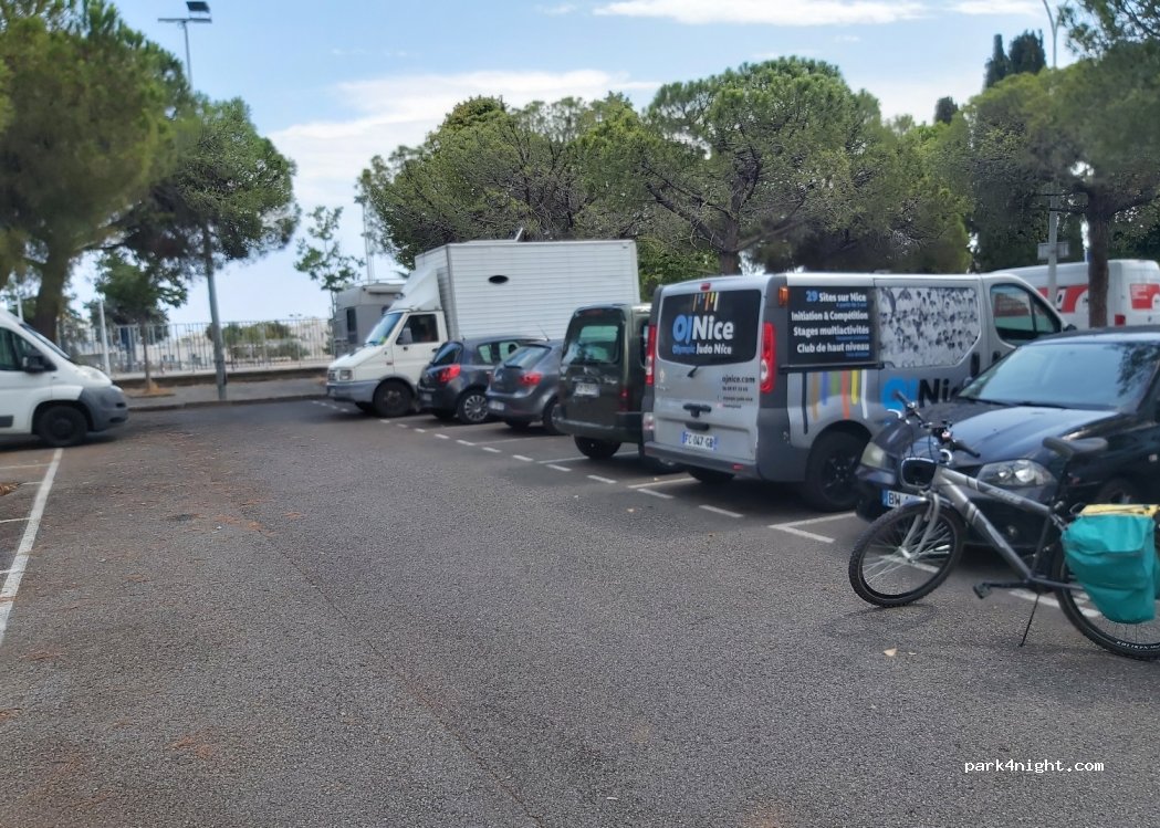(06200) Nice - 2 Boulevard du Souvenir Français — foto 2