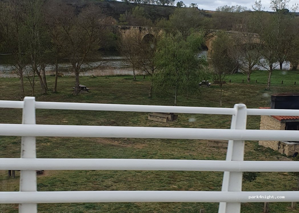 Área de autocaravanas San Vicente de la Sonsierra | Entrepuentes — foto 3